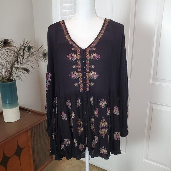 Free People Tunic Dress S Shirt‎ Peasant Top Black Embroidered Vneck Boho Prarie - Picture 1 of 16